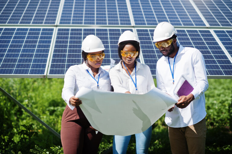 Maintenance & installation des systèmes solaires photovoltaïques à Cefora formation